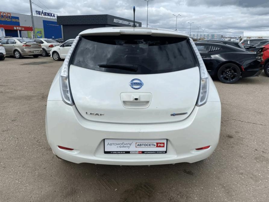 Nissan Leaf I (ZE0/AZE0) Тверь  - изображение 6