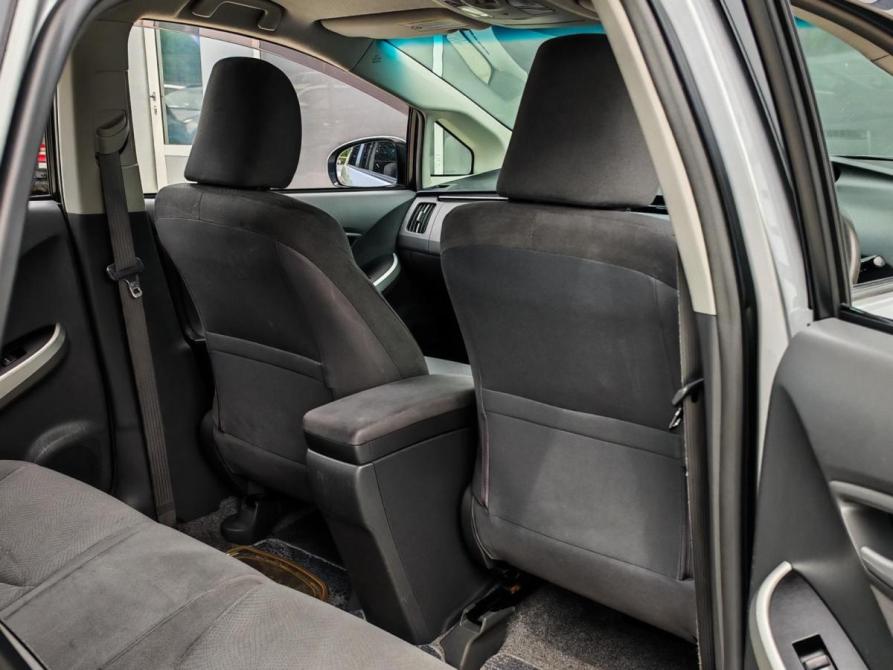 Toyota Prius III (XW30) Краснодар  - изображение 11