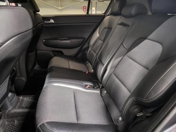 Kia Sportage IV Рестайлинг с пробегом 2018 года, цена 1 850 000 рублей, 237899 км, внедорожник, Автокод Объявления