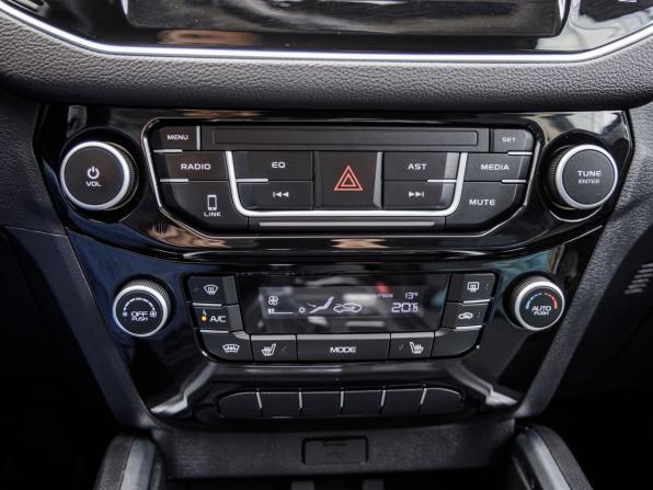 Geely Emgrand X7 I Рестайлинг 2 с пробегом 2019 года, цена 1 328 000 рублей, 36760 км, внедорожник, Автокод Объявления