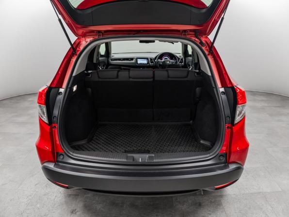 Honda Vezel I Рестайлинг с пробегом 2019 года, цена 1 999 000 рублей, 38008 км, внедорожник, Автокод Объявления