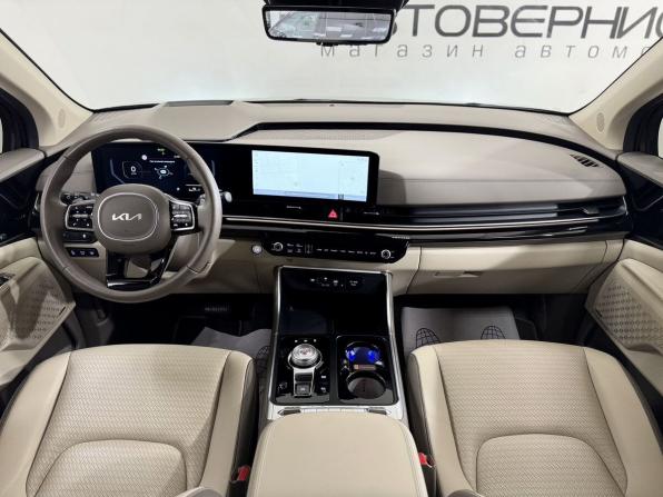Kia Carnival IV Рестайлинг с пробегом 2024 года, цена 7 300 000 рублей, 31055 км, минивэн, Автокод Объявления