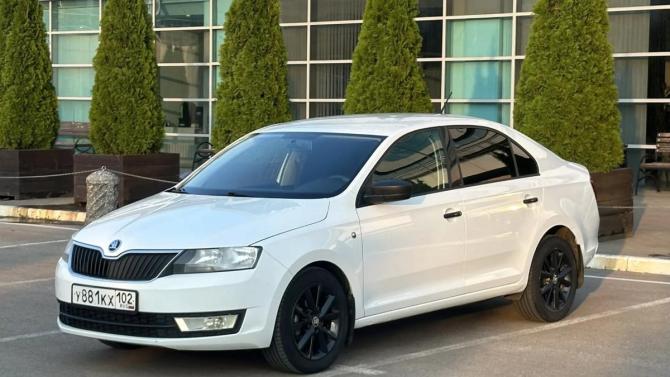 Skoda Rapid I с пробегом 2017 года, цена 1 165 000 рублей, 108370 км, лифтбек, Автокод Объявления