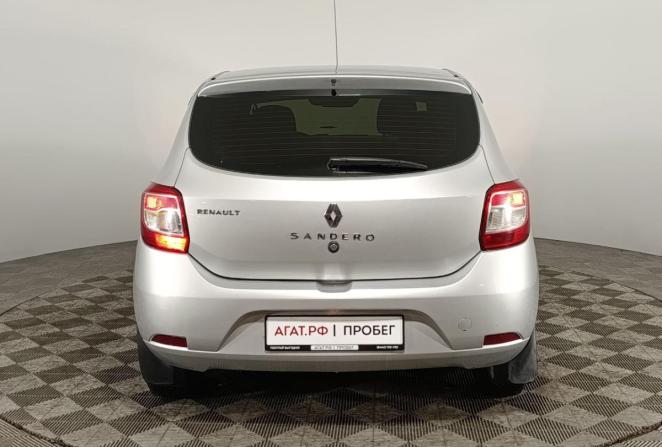 Renault Sandero II с пробегом 2015 года, цена 915 000 рублей, 100837 км, хэтчбек, Автокод Объявления