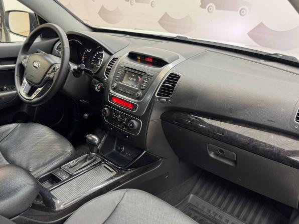 Kia Sorento II Рестайлинг с пробегом 2014 года, цена 1 847 000 рублей, 114928 км, внедорожник, Автокод Объявления