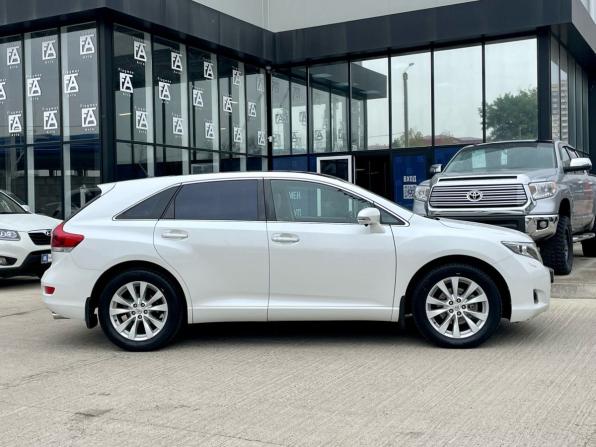 Toyota Venza I Рестайлинг с пробегом 2013 года, цена 2 200 000 рублей, 189000 км, внедорожник, Автокод Объявления