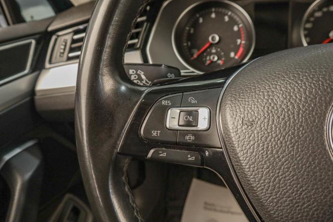 Volkswagen Passat B8 с пробегом 2018 года, цена 2 139 000 рублей, 161639 км, седан, Автокод Объявления