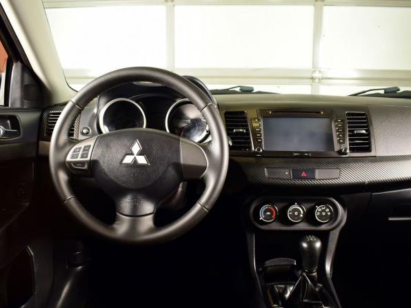 Mitsubishi Lancer X Рестайлинг с пробегом 2011 года, цена 945 995 рублей, 274986 км, седан, Автокод Объявления