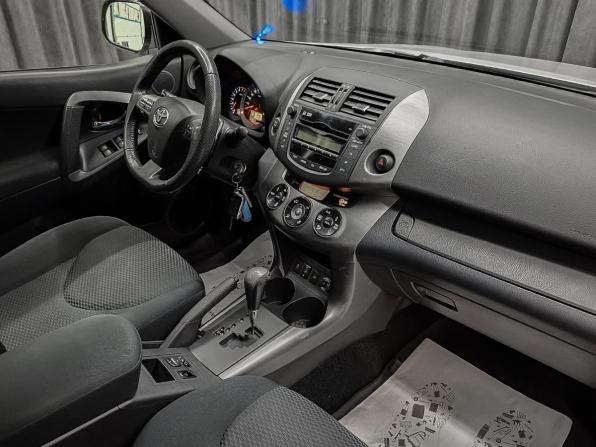 Toyota RAV4 III (XA30) Рестайлинг с пробегом 2012 года, цена 1 439 000 рублей, 185811 км, внедорожник, Автокод Объявления
