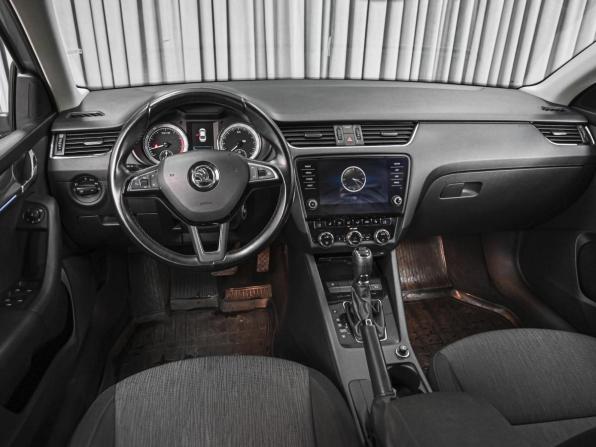 Skoda Octavia III (A7) Рестайлинг с пробегом 2017 года, цена 1 748 000 рублей, 208309 км, лифтбек, Автокод Объявления