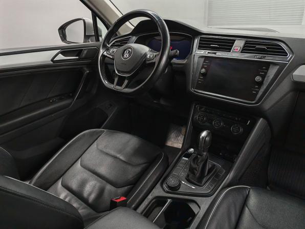 Volkswagen Tiguan II с пробегом 2018 года, цена 2 170 000 рублей, 225060 км, внедорожник, Автокод Объявления