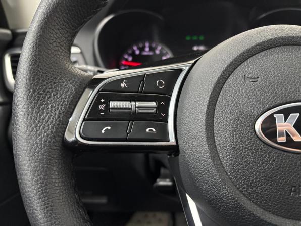Kia Optima IV Рестайлинг с пробегом 2018 года, цена 2 060 000 рублей, 138736 км, седан, Автокод Объявления