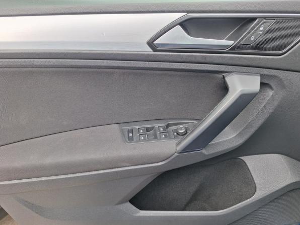Volkswagen Tiguan II с пробегом 2018 года, цена 3 090 000 рублей, 58700 км, внедорожник, Автокод Объявления