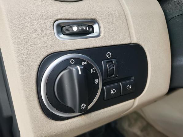 Land Rover Discovery IV Рестайлинг с пробегом 2014 года, цена 2 400 000 рублей, 150360 км, внедорожник, Автокод Объявления