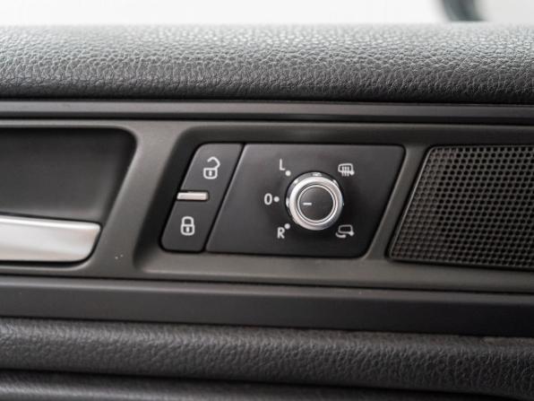 Volkswagen Touareg II с пробегом 2012 года, цена 2 120 000 рублей, 284011 км, внедорожник, Автокод Объявления