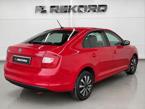 Skoda Rapid I с пробегом 2017 года, цена 1 249 000 рублей, 113500 км, лифтбек, Автокод Объявления