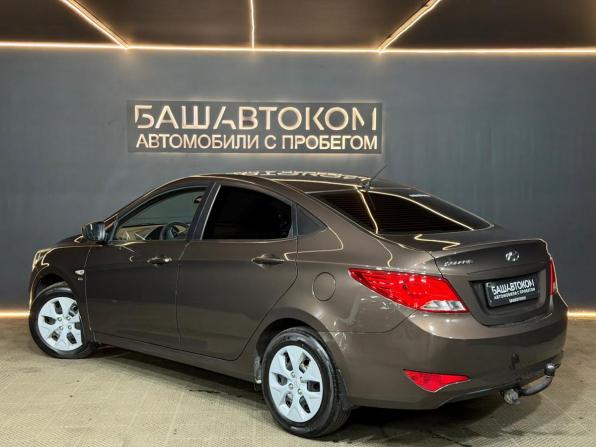 Hyundai Solaris I Рестайлинг с пробегом 2016 года, цена 875 000 рублей, 214956 км, седан, Автокод Объявления