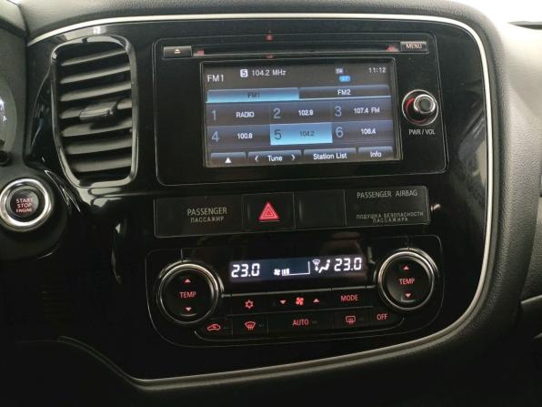 Mitsubishi Outlander III Рестайлинг 2 с пробегом 2015 года, цена 1 425 000 рублей, 171000 км, внедорожник, Автокод Объявления