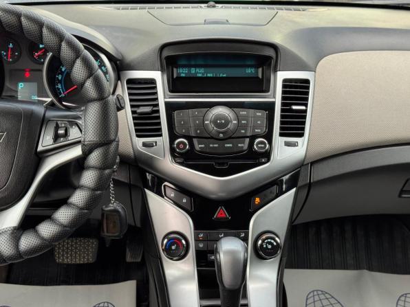 Chevrolet Cruze I Рестайлинг с пробегом 2012 года, цена 698 000 рублей, 151709 км, хэтчбек, Автокод Объявления