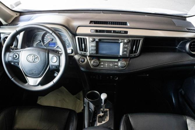 Toyota RAV4 IV (XA40) с пробегом 2014 года, цена 2 399 000 рублей, 136025 км, внедорожник, Автокод Объявления