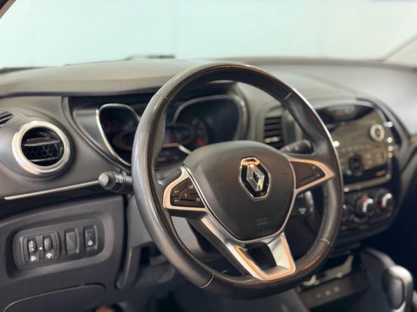 Renault Kaptur I Рестайлинг с пробегом 2021 года, цена 1 249 000 рублей, 114465 км, внедорожник, Автокод Объявления