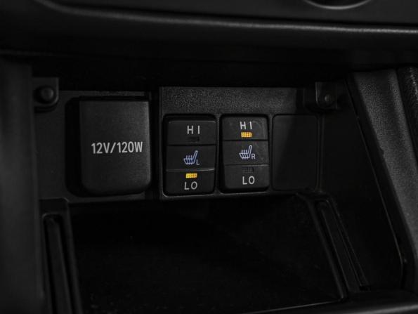 Toyota Corolla XI (E160 E170 E180) Рестайлинг 1 с пробегом 2017 года, цена 1 448 000 рублей, 124000 км, седан, Автокод Объявления