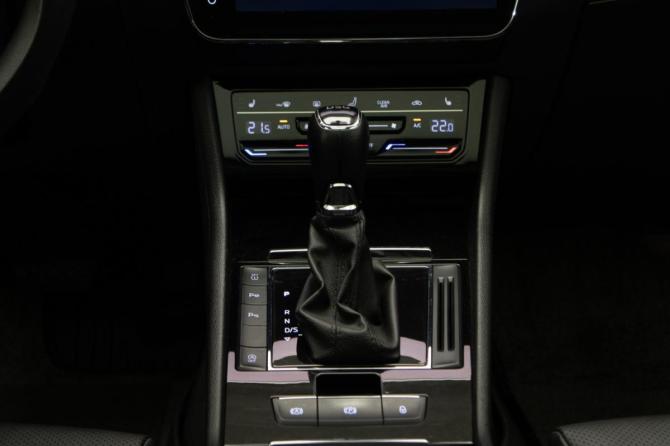 Skoda Superb III Рестайлинг с пробегом 2020 года, цена 2 460 000 рублей, 80622 км, лифтбек, Автокод Объявления