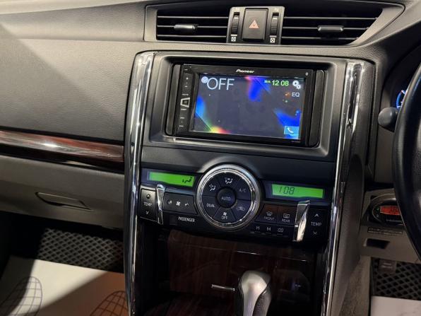 Toyota Mark X II с пробегом 2010 года, цена 1 490 000 рублей, 306150 км, седан, Автокод Объявления
