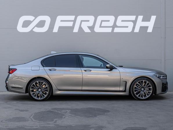 BMW 7 серии VI (G11/G12) Рестайлинг с пробегом 2020 года, цена 6 604 000 рублей, 108703 км, седан, Автокод Объявления