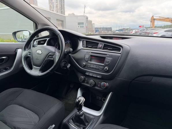 Kia Ceed II Рестайлинг с пробегом 2016 года, цена 975 000 рублей, 152666 км, хэтчбек, Автокод Объявления