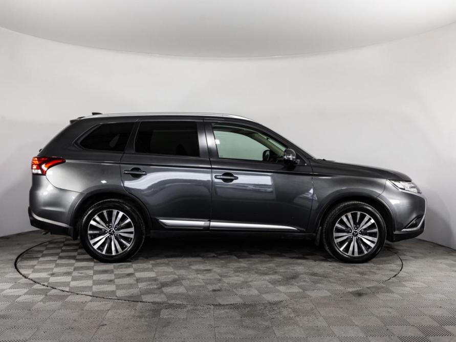 Mitsubishi Outlander III Рестайлинг 3 Санкт-Петербург  - изображение 4