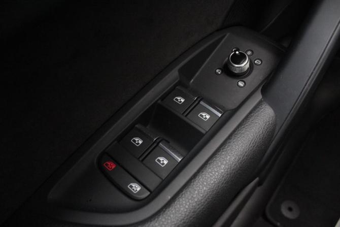 Audi Q5 II (FY) с пробегом 2018 года, цена 3 500 000 рублей, 166000 км, внедорожник, Автокод Объявления