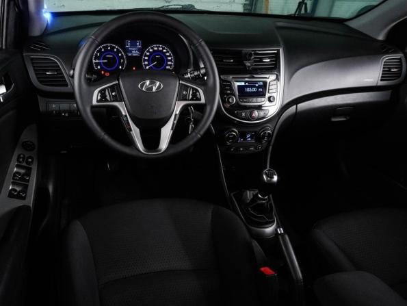 Hyundai Solaris I Рестайлинг с пробегом 2014 года, цена 810 000 рублей, 136071 км, хэтчбек, Автокод Объявления