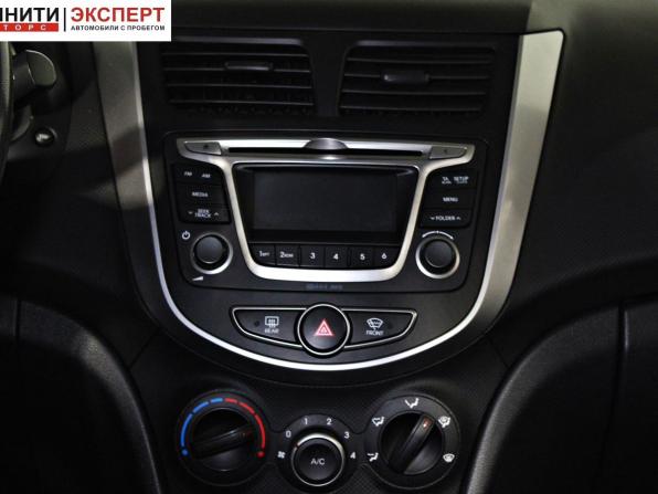 Hyundai Solaris I Рестайлинг с пробегом 2015 года, цена 1 088 000 рублей, 166924 км, хэтчбек, Автокод Объявления
