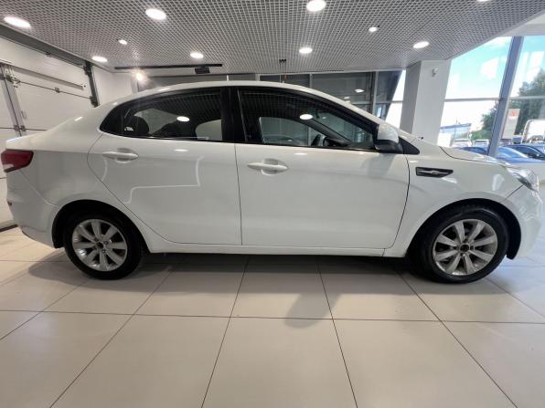 Kia Rio III Рестайлинг с пробегом 2016 года, цена 447 000 рублей, 285000 км, седан, Автокод Объявления