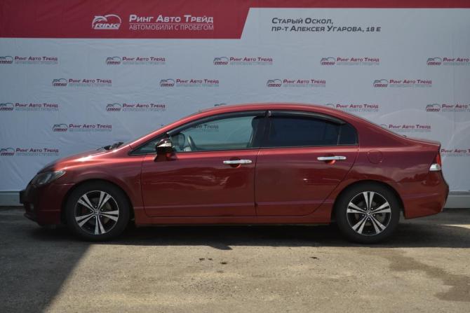 Honda Civic VIII Рестайлинг с пробегом 2009 года, цена 590 000 рублей, 273781 км, седан, Автокод Объявления