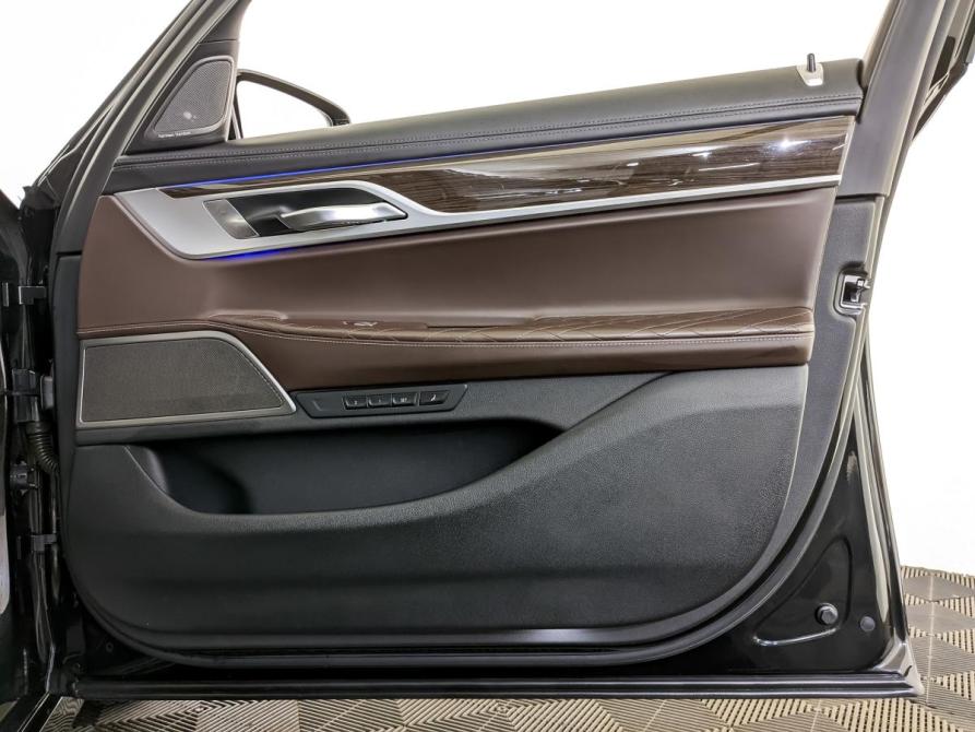 BMW 7 серии VI (G11/G12) Рестайлинг Москва  - изображение 30