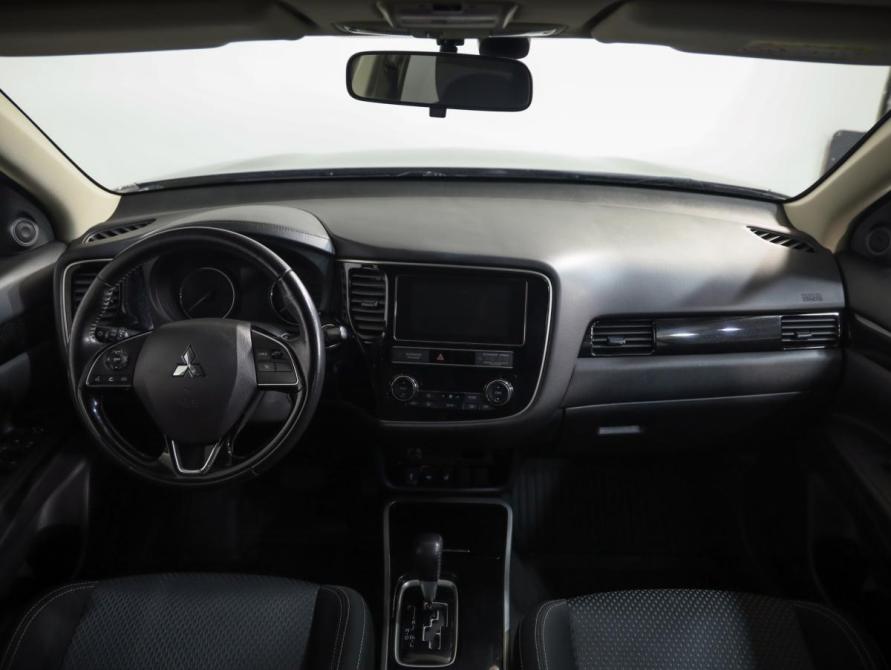 Mitsubishi Outlander III Рестайлинг 3 Санкт-Петербург  - изображение 10