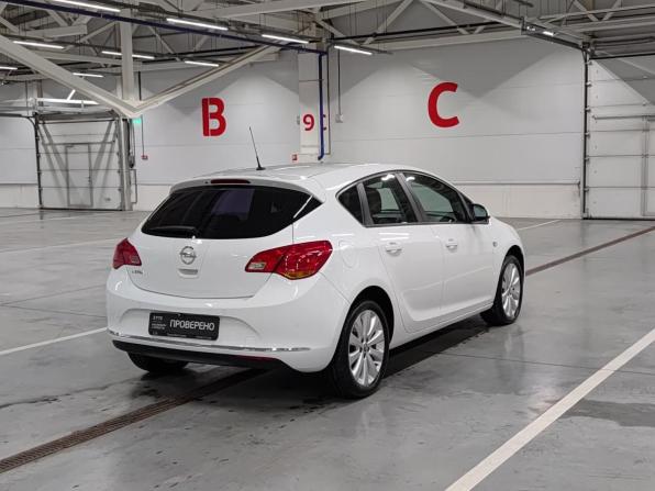 Opel Astra J Рестайлинг с пробегом 2012 года, цена 900 000 рублей, 129425 км, хэтчбек, Автокод Объявления