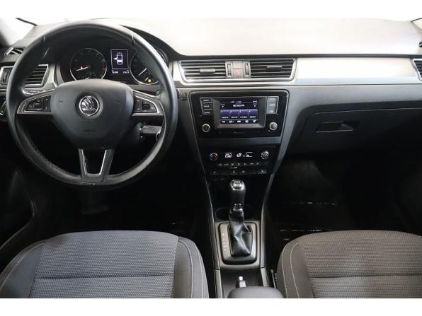 Skoda Rapid I с пробегом 2016 года, цена 998 000 рублей, 132110 км, лифтбек, Автокод Объявления