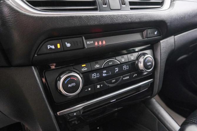 Mazda 6 III (GJ) Рестайлинг с пробегом 2015 года, цена 1 699 000 рублей, 173000 км, седан, Автокод Объявления