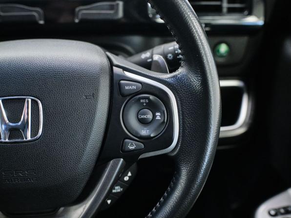 Honda Stepwgn V с пробегом 2015 года, цена 1 848 000 рублей, 106338 км, минивэн, Автокод Объявления