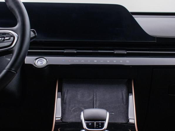 Omoda C5 I с пробегом 2023 года, цена 1 840 000 рублей, 39241 км, внедорожник, Автокод Объявления