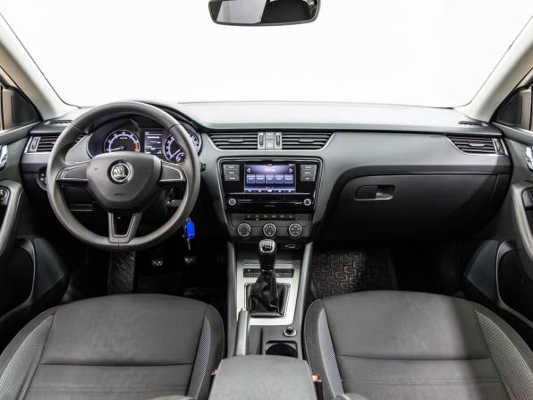 Skoda Octavia III (A7) Рестайлинг с пробегом 2018 года, цена 1 538 000 рублей, 122941 км, лифтбек, Автокод Объявления