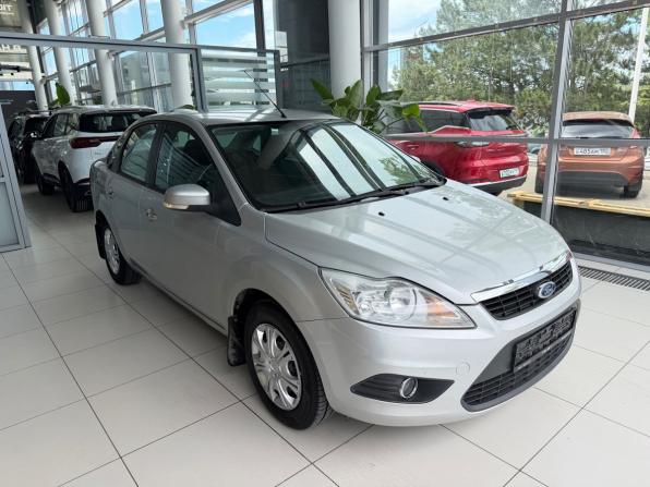 Ford Focus II Рестайлинг с пробегом 2010 года, цена 695 000 рублей, 185992 км, седан, Автокод Объявления