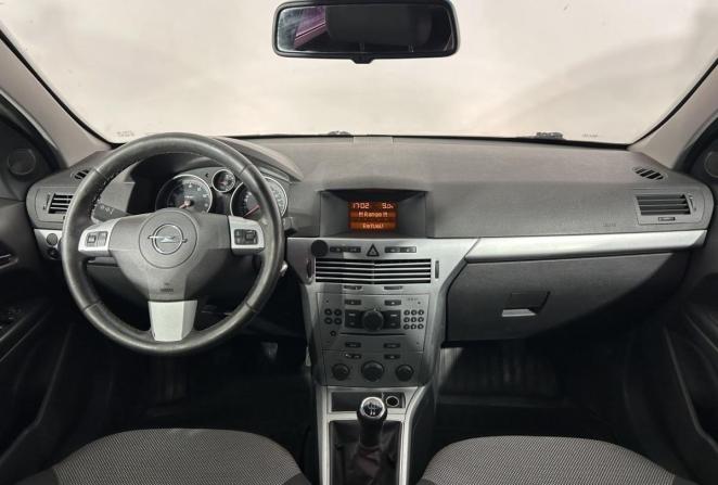 Opel Astra H Рестайлинг с пробегом 2013 года, цена 340 000 рублей, 322000 км, седан, Автокод Объявления