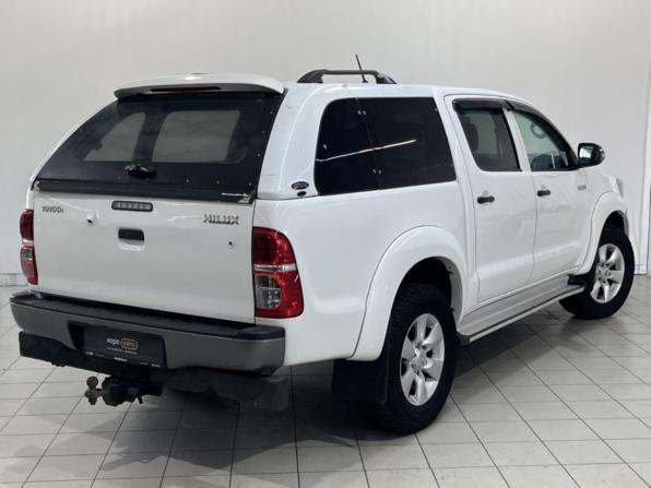 Toyota Hilux VII Рестайлинг с пробегом 2014 года, цена 2 365 000 рублей, 231247 км, offers.body_type.unknown, Автокод Объявления