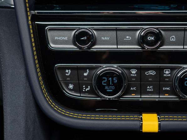 Новый Bentley Bentayga I Рестайлинг 2026 года, цена 47 700 000 рублей, внедорожник, Автокод Объявления