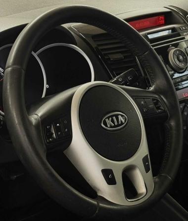 Kia Venga I с пробегом 2012 года, цена 737 000 рублей, 267331 км, минивэн, Автокод Объявления