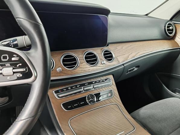 Mercedes-Benz E-Класс V (W213 S213 C238) с пробегом 2019 года, цена 3 100 000 рублей, 82755 км, седан, Автокод Объявления